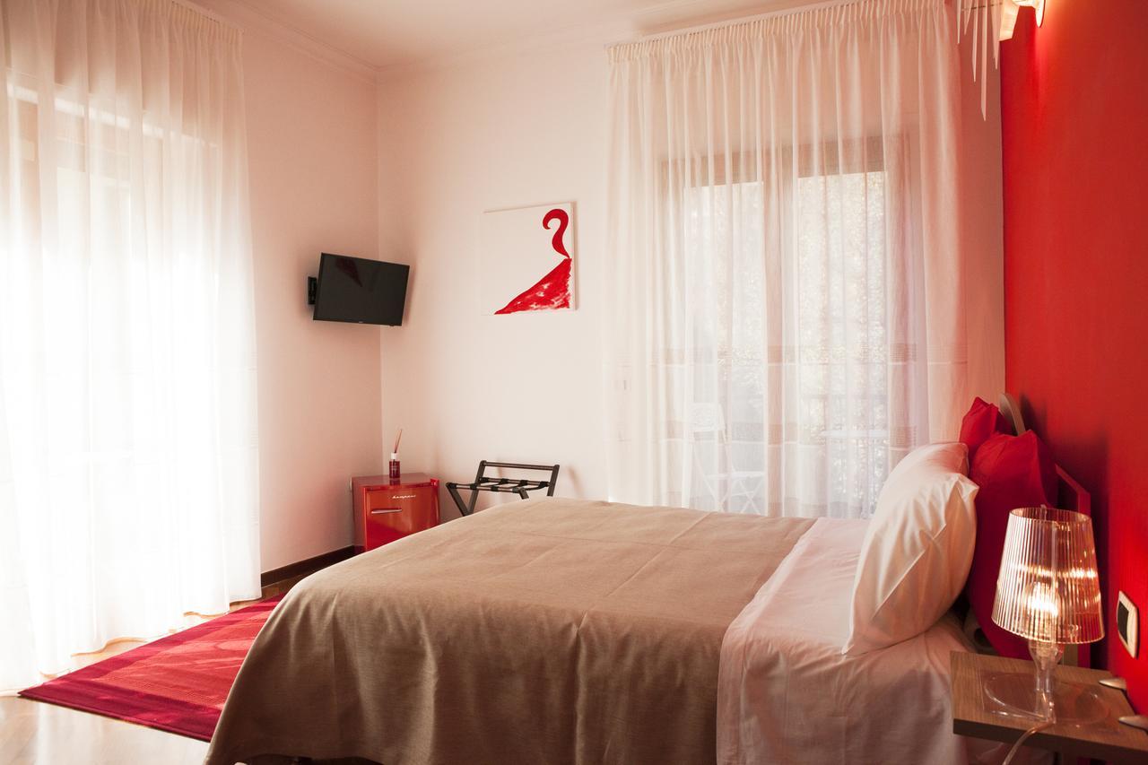 Isa Guest Rooms เนเปิลส์ ภายนอก รูปภาพ